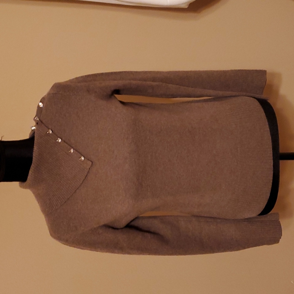 Cashmere sweater